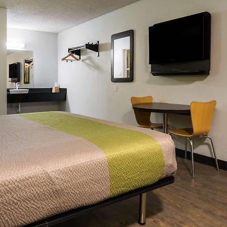 Motel 6 Irving - Loop 12 المظهر الخارجي الصورة