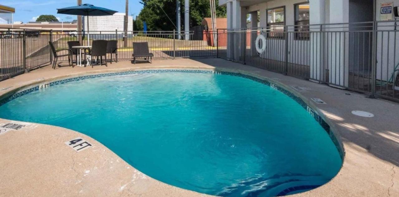 Motel 6 Irving - Loop 12 المظهر الخارجي الصورة