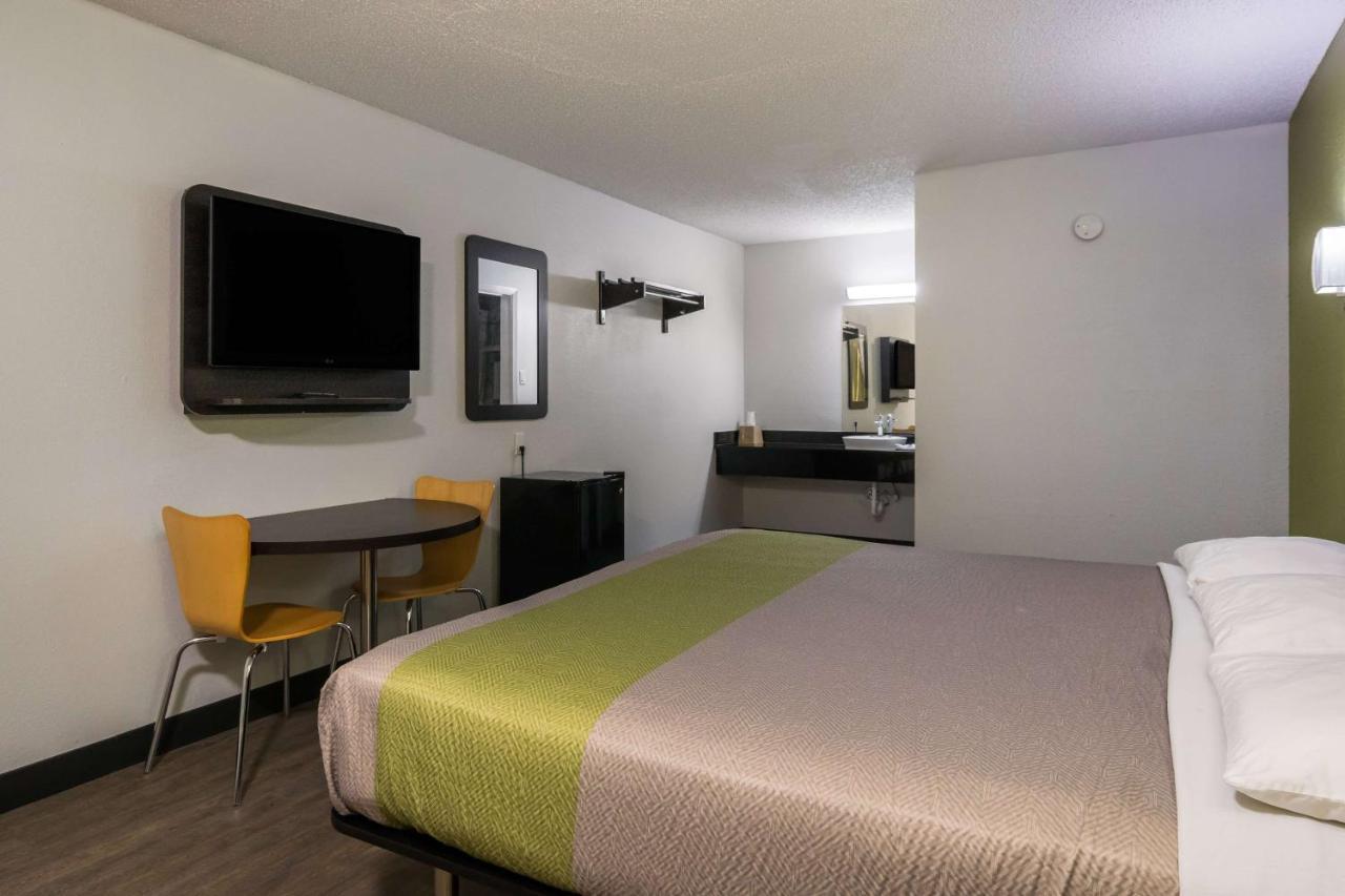 Motel 6 Irving - Loop 12 المظهر الخارجي الصورة