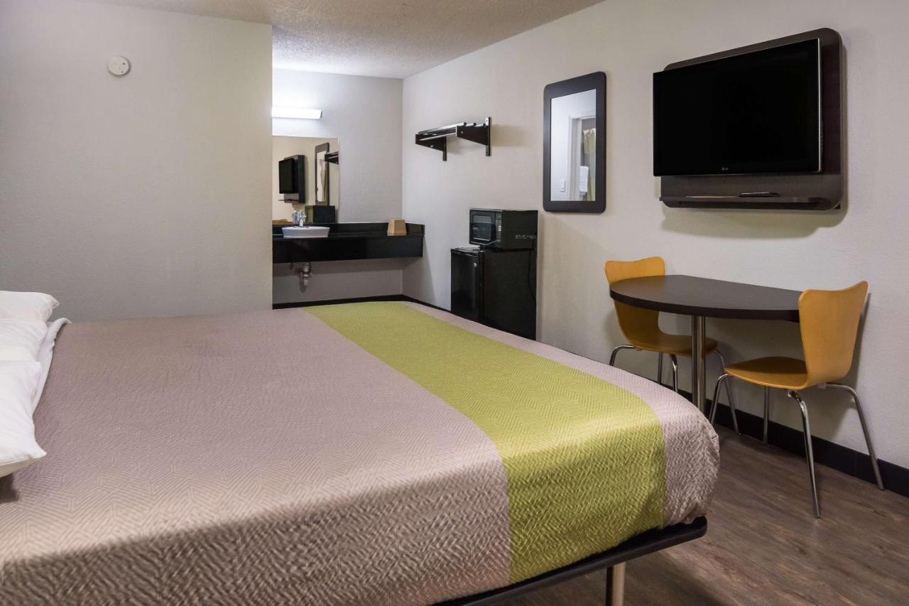 Motel 6 Irving - Loop 12 المظهر الخارجي الصورة