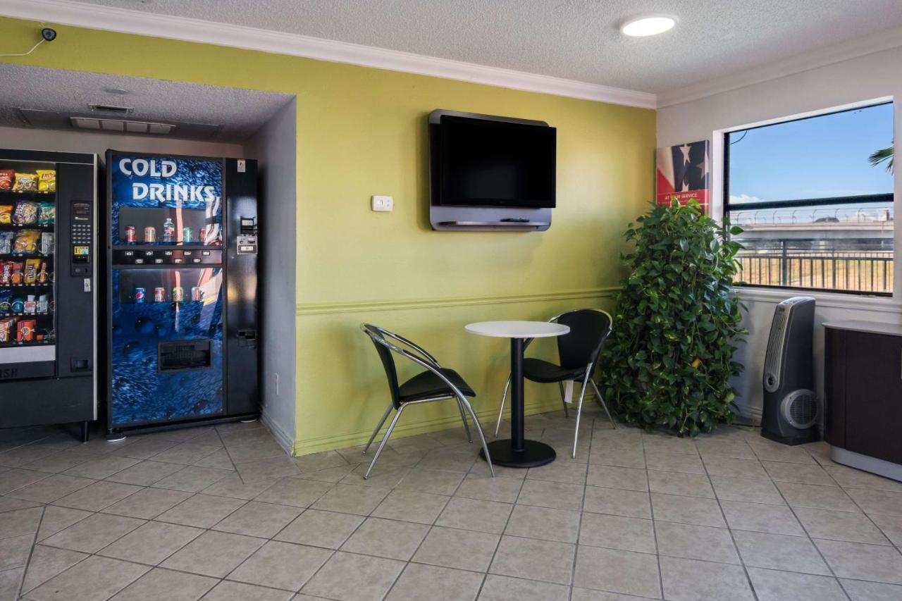 Motel 6 Irving - Loop 12 المظهر الخارجي الصورة
